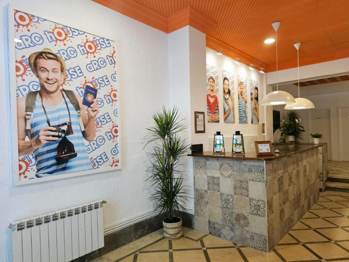 Arc House Granada Hotel ภายนอก รูปภาพ